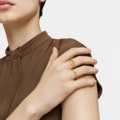 Anillo pequeño oso con baño de oro 18 kt sobre plata Bold Motif^TOUS