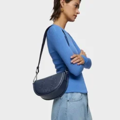 Bandolera mediana de piel marino Miranda^TOUS Online
