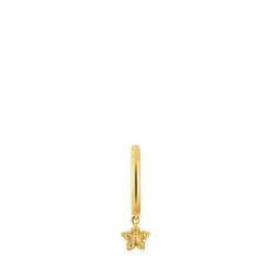 Pendiente individual de aro corto con baño de oro de 18 kt sobre plata y motivo estrella Grain^TOUS