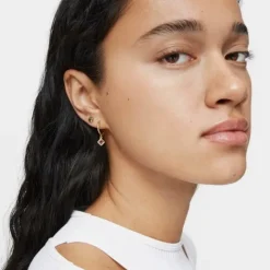Pendientes aro cortos con baño de oro 18 kt sobre plata y detalle rodolita Basic Colors^TOUS New