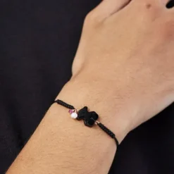 Pulsera con baño de oro rosa 18 kt sobre plata, gemas y cordón en color negro New Tibet^TOUS Best