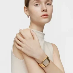 Reloj digital con brazalete de acero IPG dorado y caja con leds D-BEAR^TOUS Best
