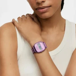 Reloj digital con brazalete de aluminio en color lila D-Logo^TOUS Hot