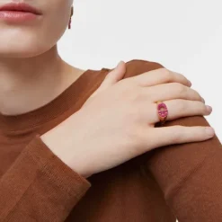 Sello con baño de oro 18 kt sobre plata y esmalte fucsia MANIFESTO^TOUS Discount